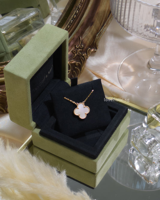 Van Cleef & Arpels VCA Vintage Alhambra Necklace Mother of Pearl 18K Gold Hardware -front