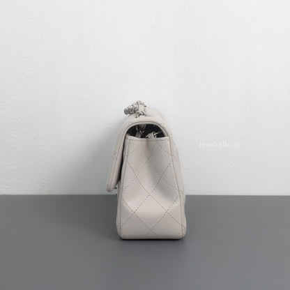 Classic Flap Mini Rectangle | 18B Ivory White Caviar Silver Hardware