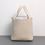 Picotin Lock 18 Craie Taurillon Clemence Gold Hardware