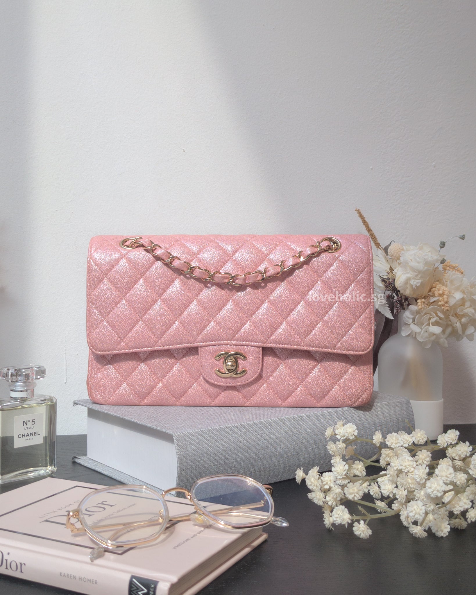 Chanel Classic Flap Medium | 19S Iridescent Sakura Pink Caviar Gold Hardware-front