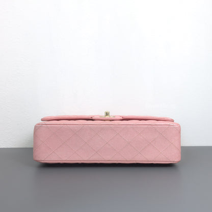 Chanel Classic Flap Medium | 19S Iridescent Sakura Pink Caviar Gold Hardware-details