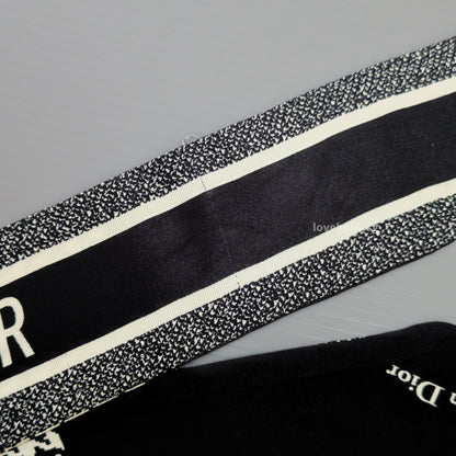 Dior 30 Montaigne Mitzah Scarf | Black and White Silk Twill -details