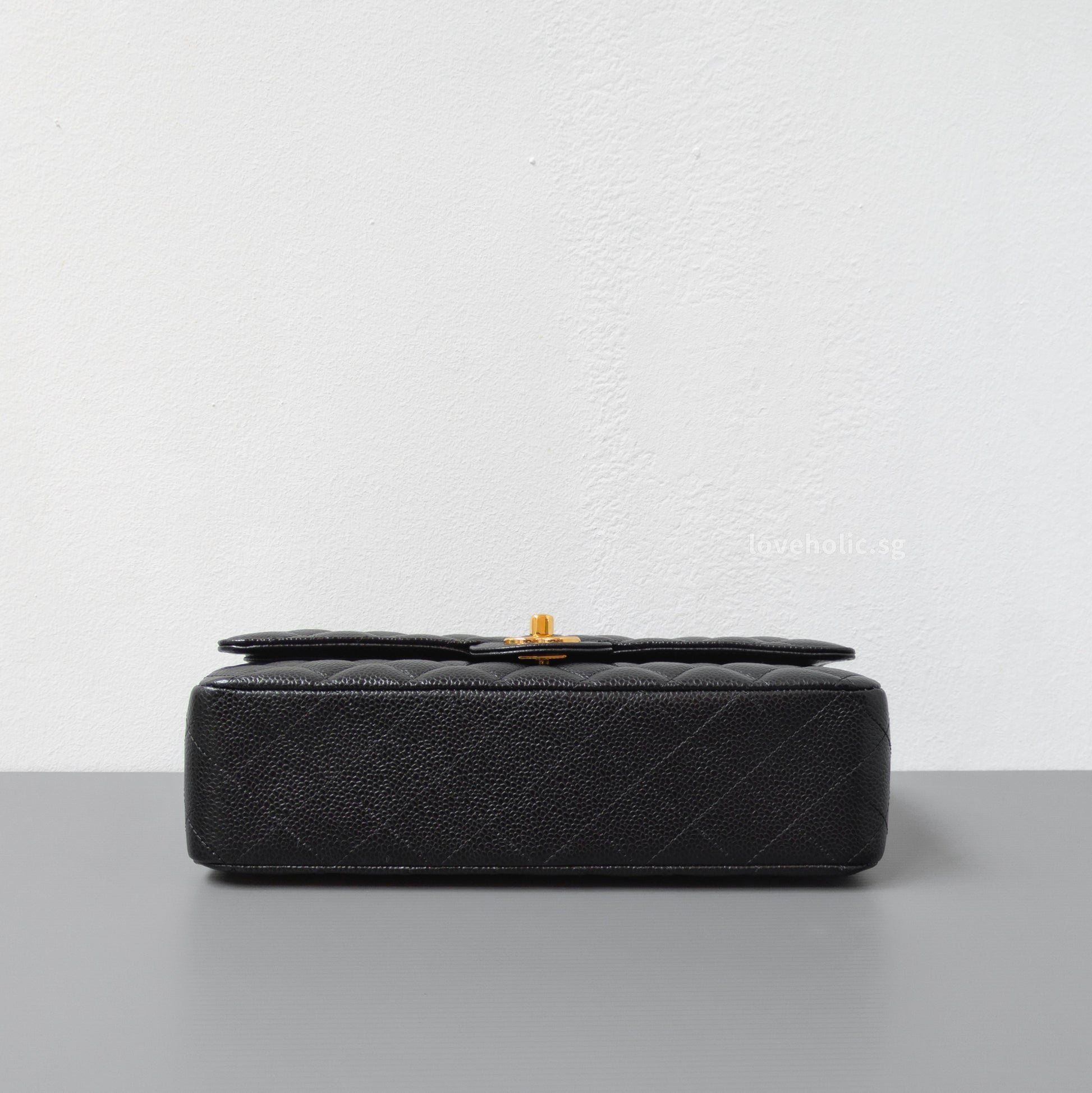 Chanel Classic Flap Medium | Black Caviar Gold Hardware-details