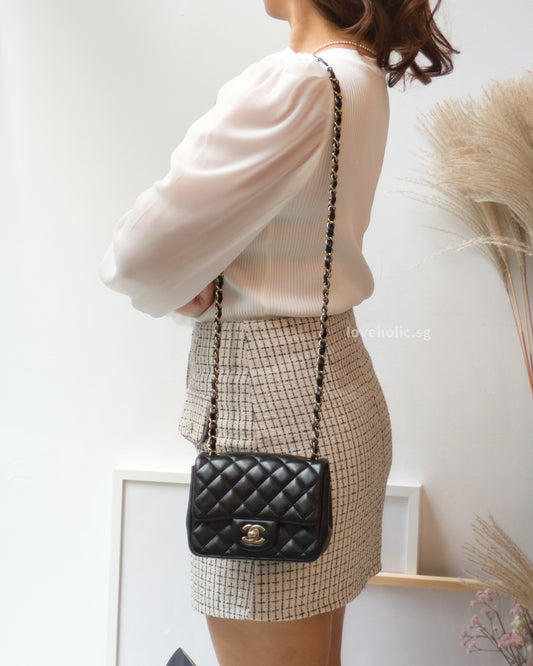 Chanel Classic Flap Mini square | Black Lambskin Light Gold Hardware-model