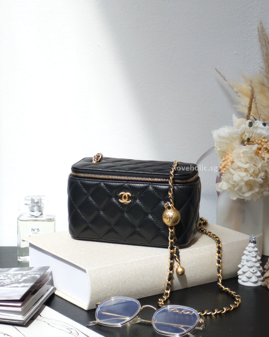 Chanel Pearl Crush Vanity Bag on Chain 22B Black Lambskin Gold Hardware-front