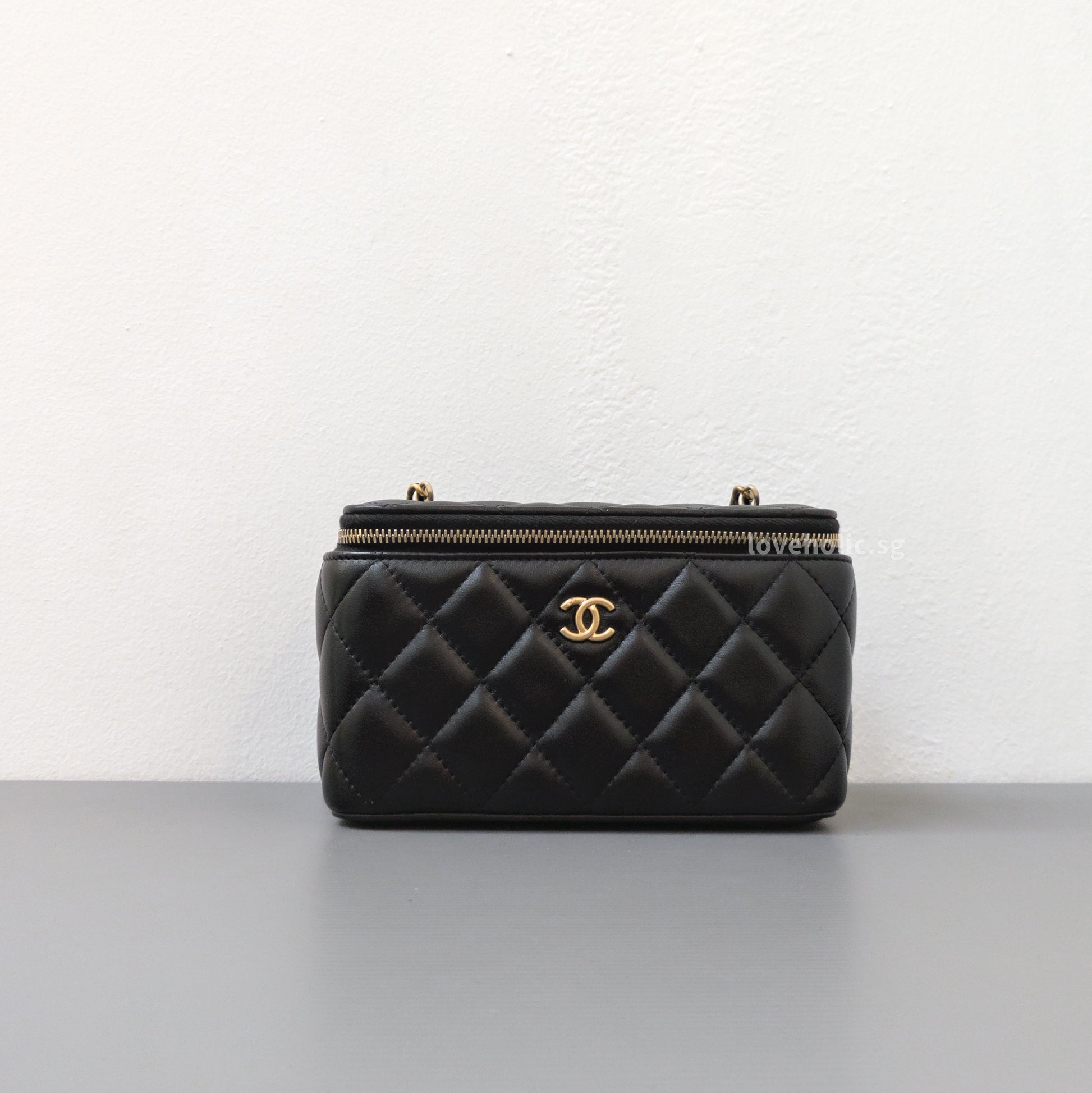 Chanel Pearl Crush Vanity Bag on Chain 22B Black Lambskin Gold Hardware-front1