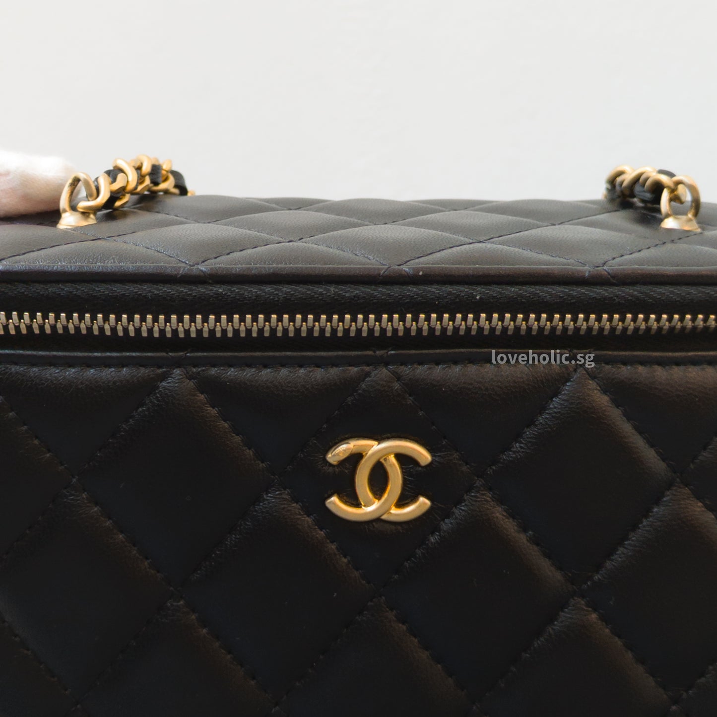 Chanel Pearl Crush Vanity Bag on Chain 22B Black Lambskin Gold Hardware-details