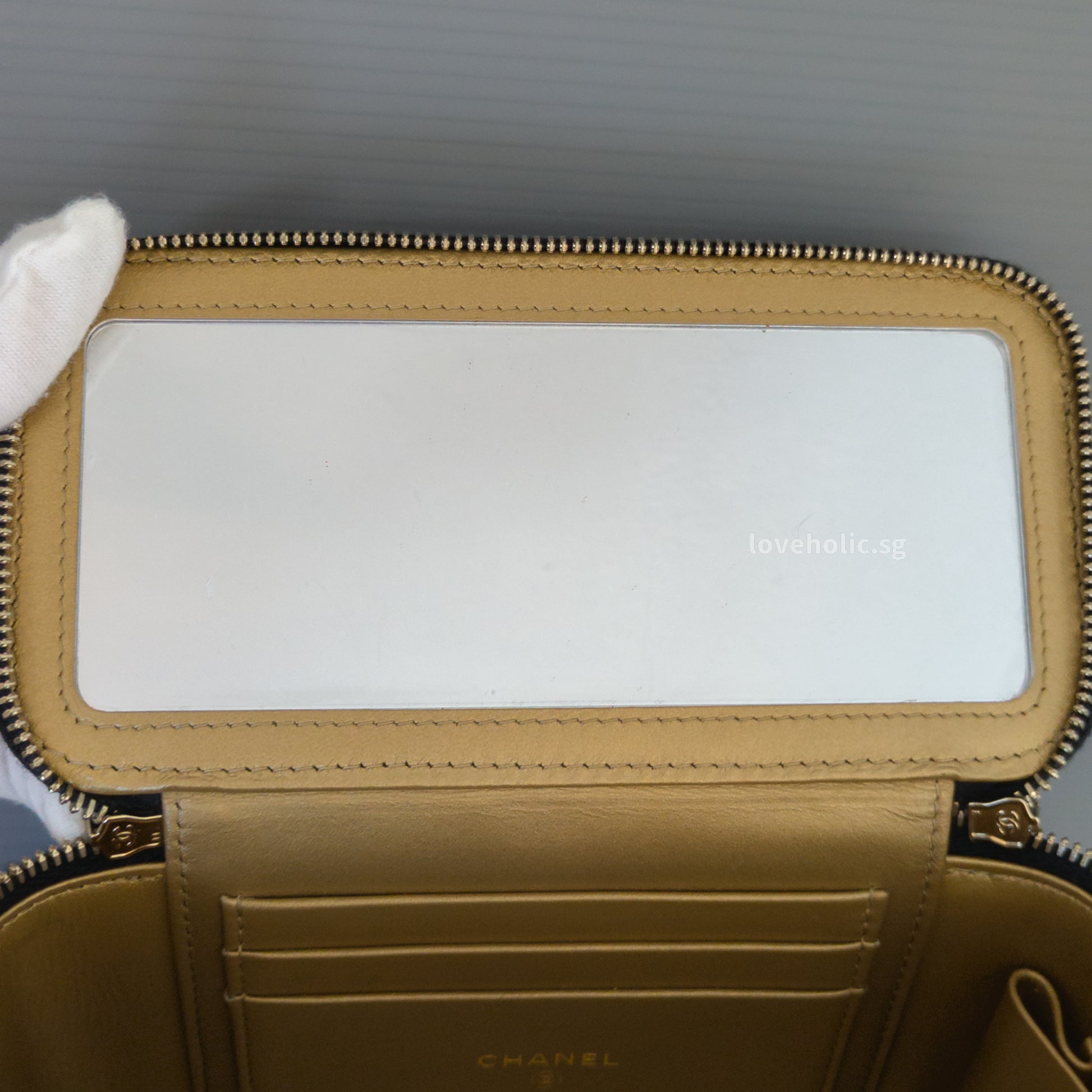 Chanel Pearl Crush Vanity Bag on Chain 22B Black Lambskin Gold Hardware-details