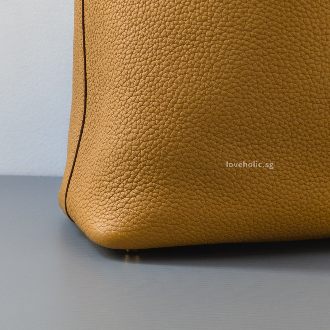 Hermes Picotin Lock 18 Biscuit Taurillon Clemence Gold Hardware-details