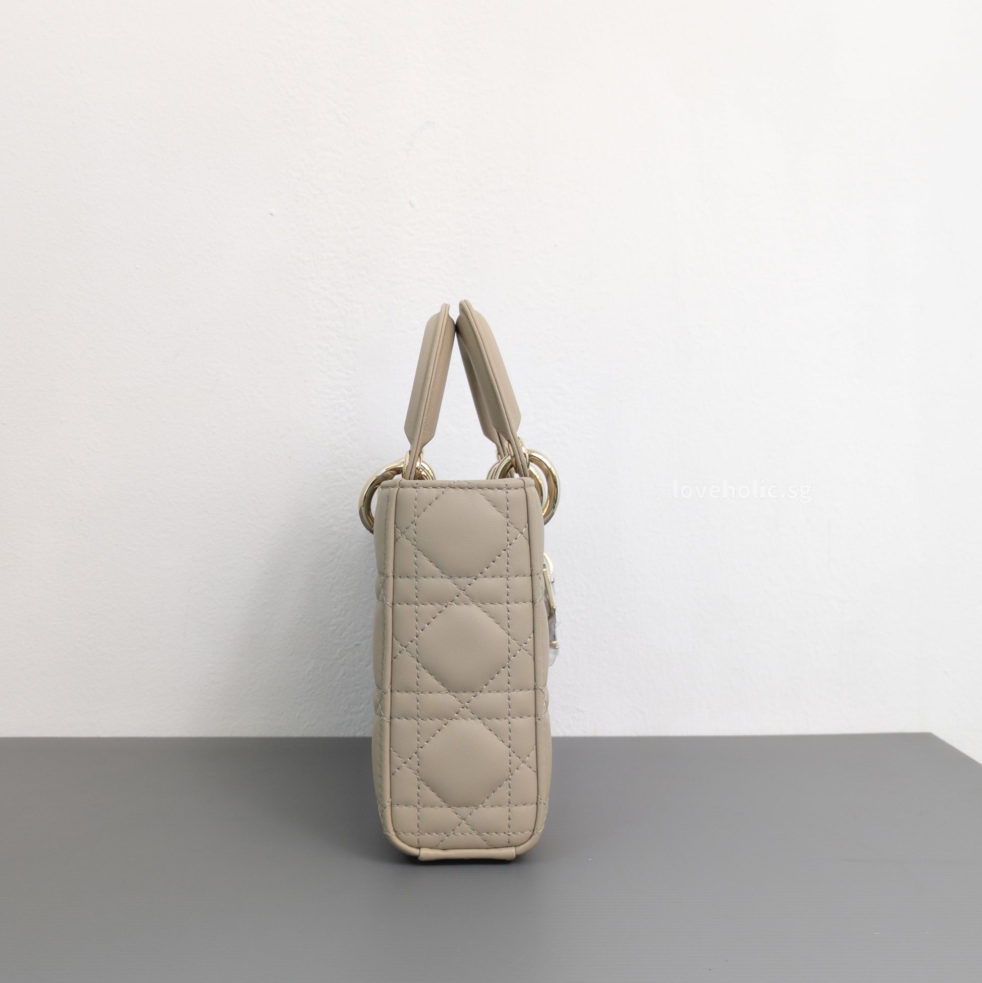Dior Lady D-Joy Medium | Beige Lambskin Light Gold Hardware-details