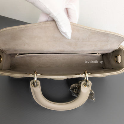 Dior Lady D-Joy Medium | Beige Lambskin Light Gold Hardware-details