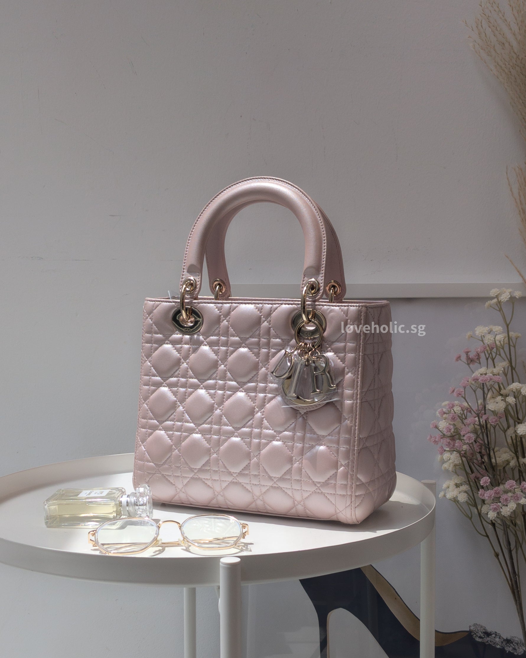 Dior Lady Dior Medium | Pearlescent Lotus Pink Lambskin Light Gold Hardware-front