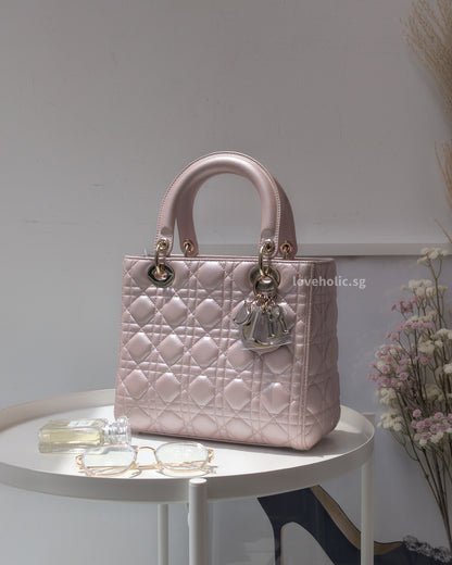 Dior Lady Dior Medium | Pearlescent Lotus Pink Lambskin Light Gold Hardware-front