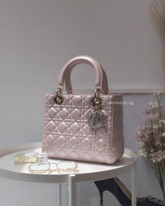 Dior Lady Dior Medium | Pearlescent Lotus Pink Lambskin Light Gold Hardware-front