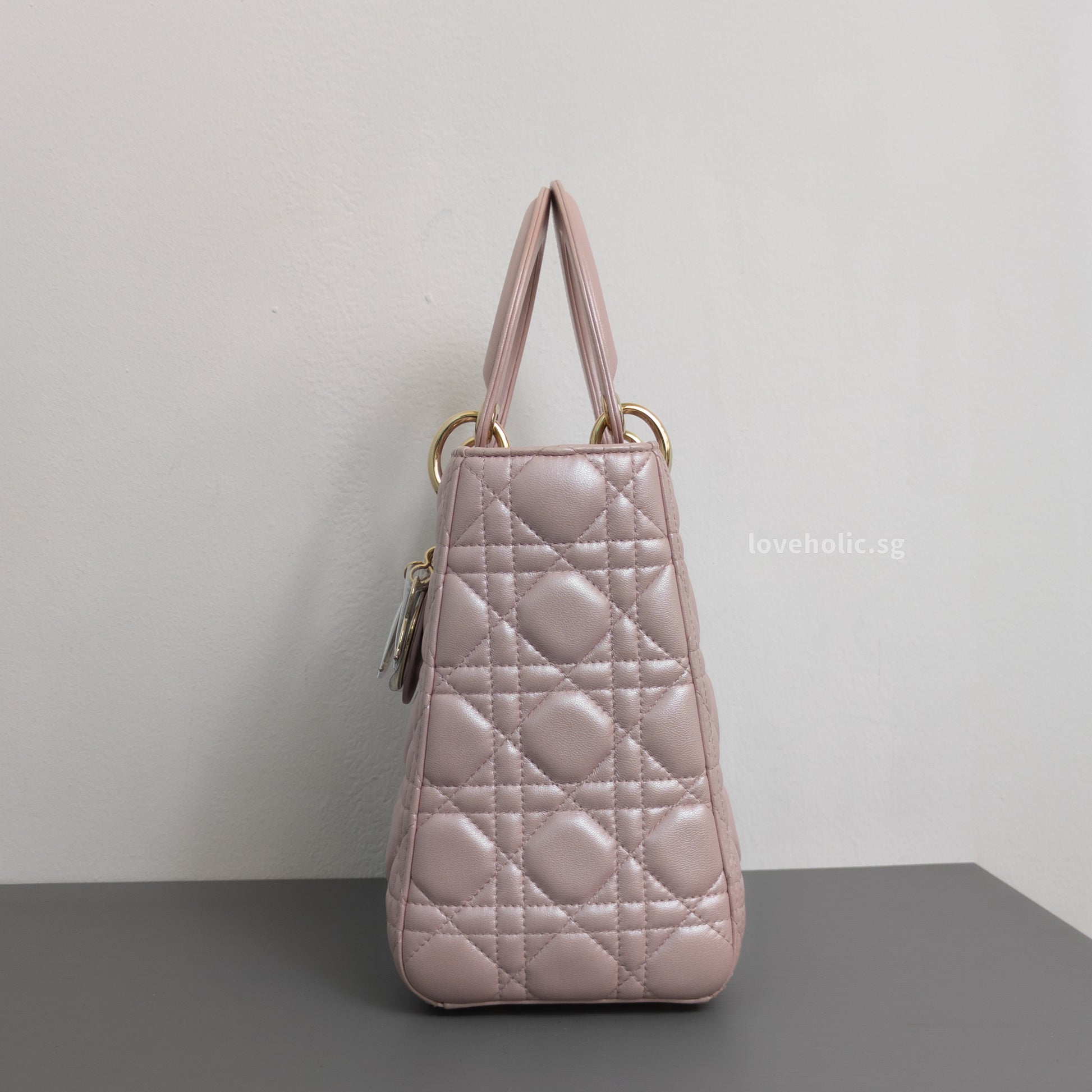 Dior Lady Dior Medium | Pearlescent Lotus Pink Lambskin Light Gold Hardware-details