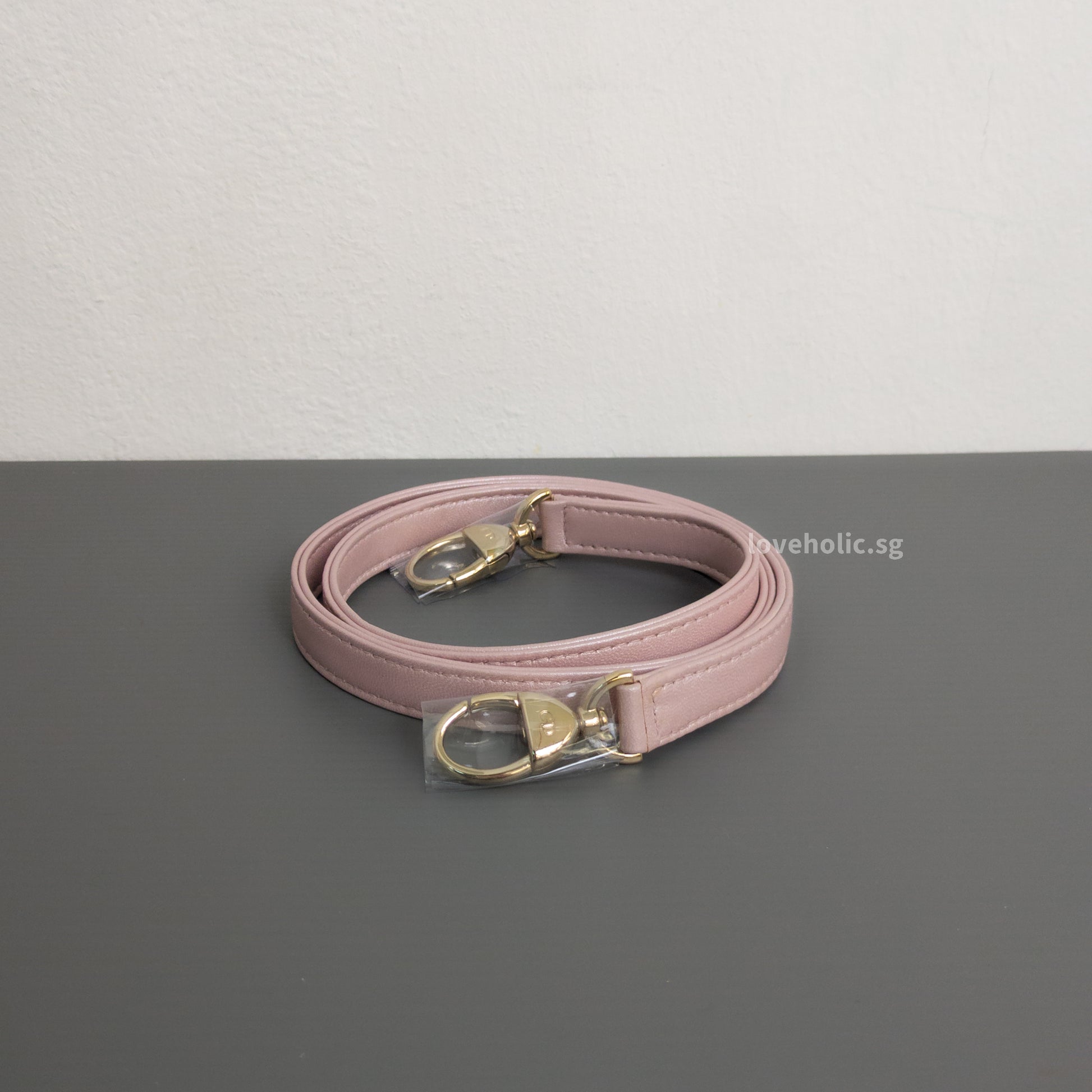 Dior Lady Dior Medium | Pearlescent Lotus Pink Lambskin Light Gold Hardware-details