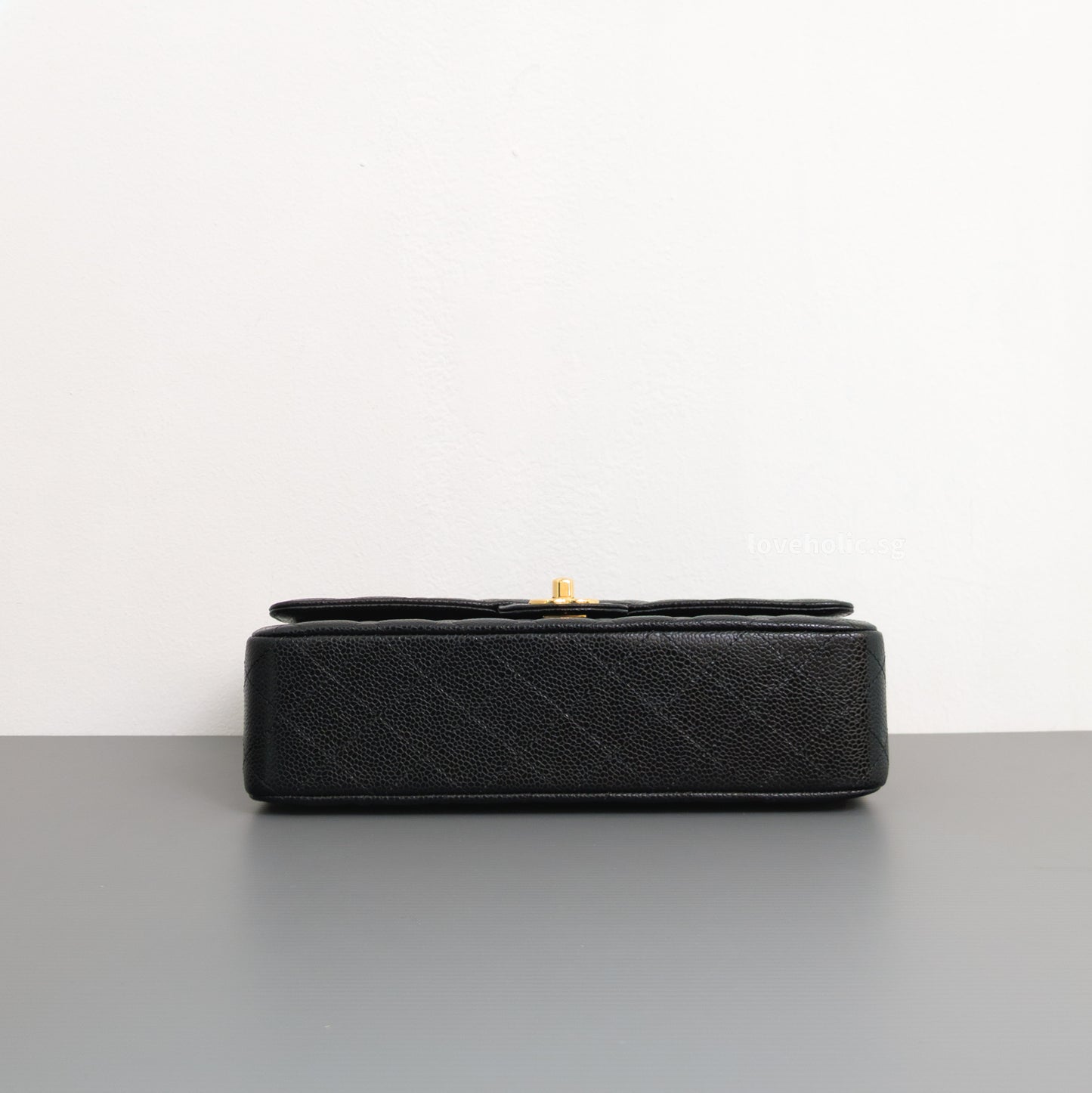 Chanel Classic Flap Medium | Black Caviar Gold Hardware-details