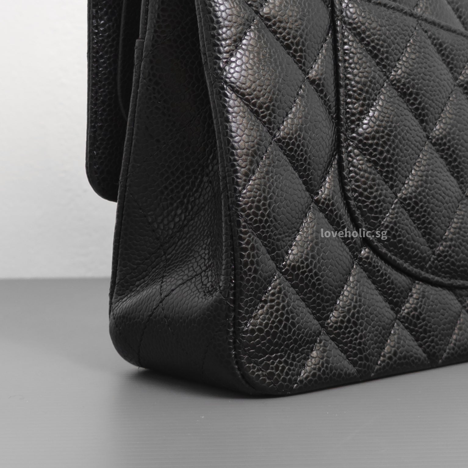 Chanel Classic Flap Medium | Black Caviar Gold Hardware-details