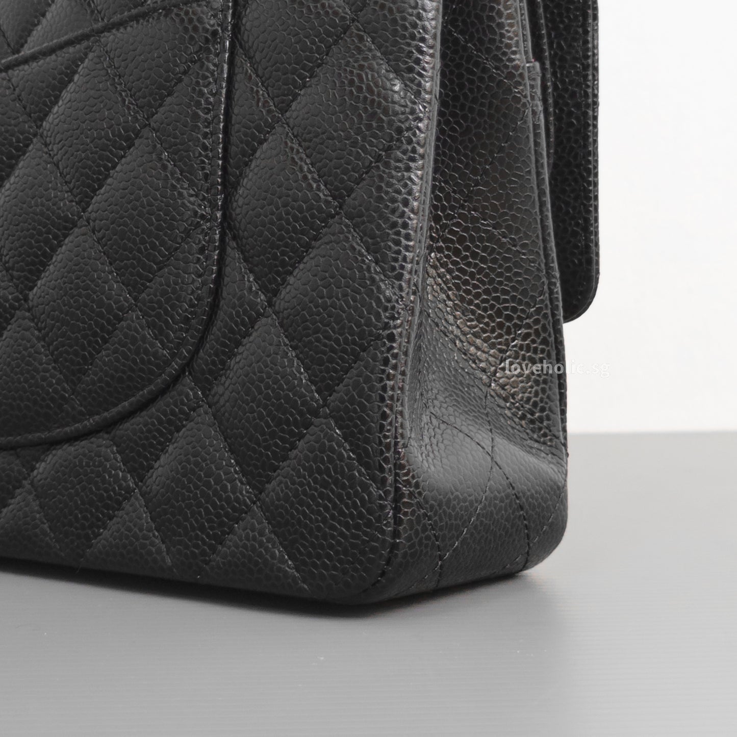 Chanel Classic Flap Medium | Black Caviar Gold Hardware-details