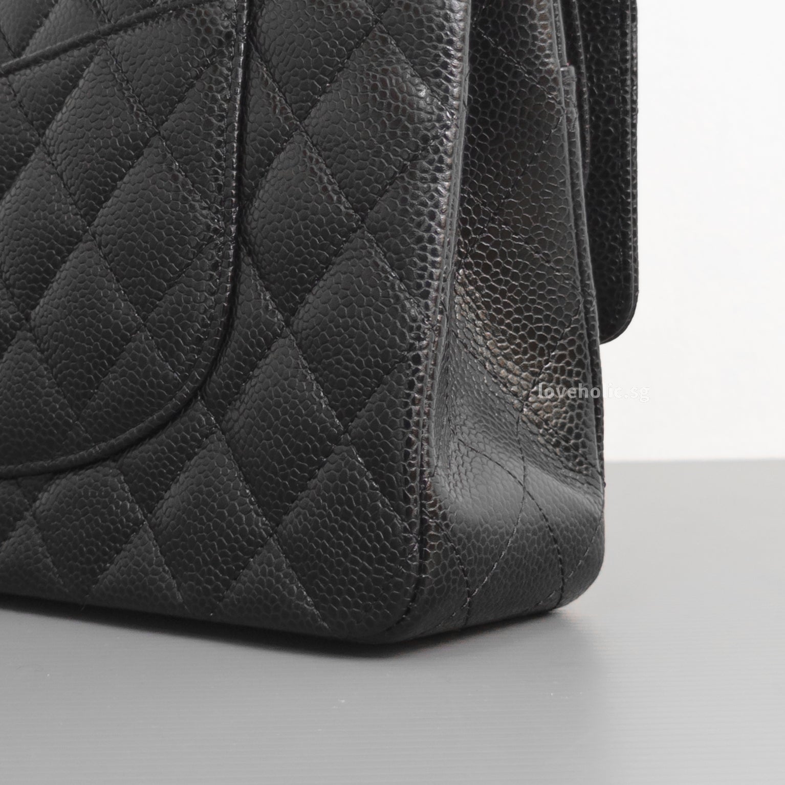 Chanel Classic Flap Medium | Black Caviar Gold Hardware-details