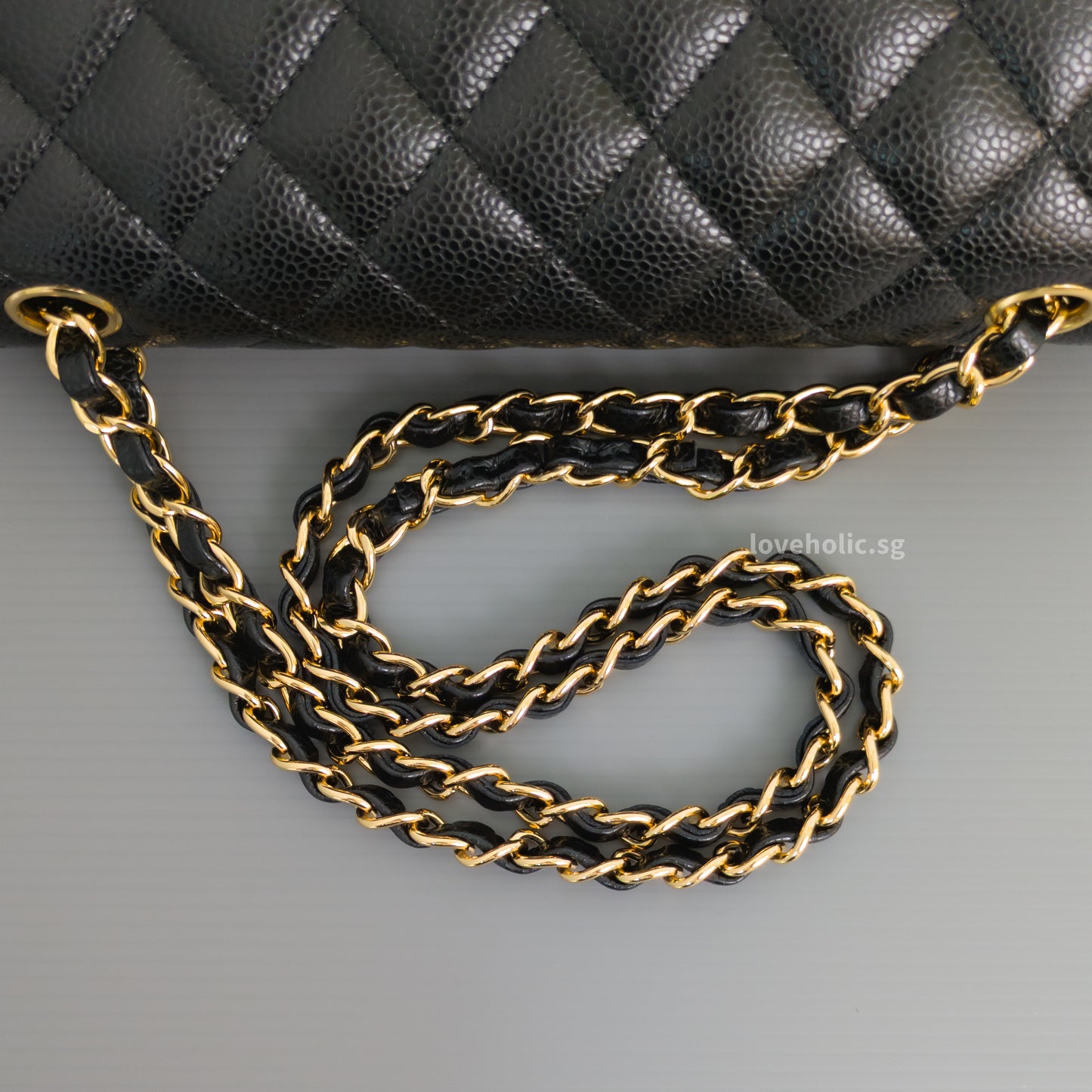 Chanel Classic Flap Medium | Black Caviar Gold Hardware-details