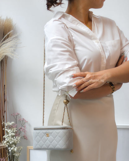 Chanel Pearl Crush Vanity Bag on Chain 23C Light Grey Lambskin Brushed Gold Hardware-model