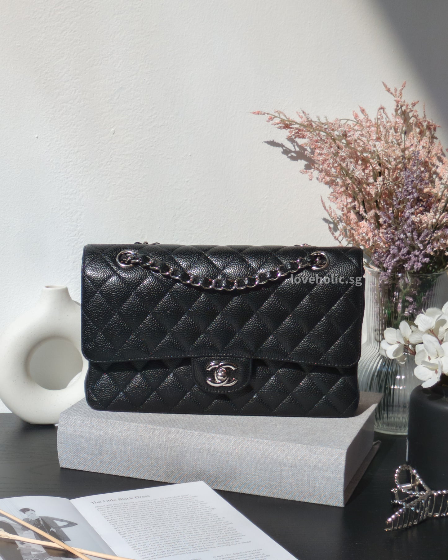 Chanel Classic Flap Medium | Black Caviar Silver Hardware-front