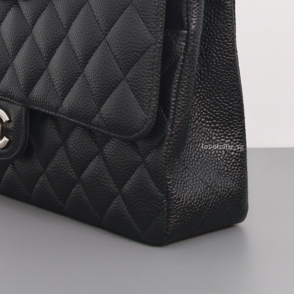 Chanel Classic Flap Medium | Black Caviar Silver Hardware-details