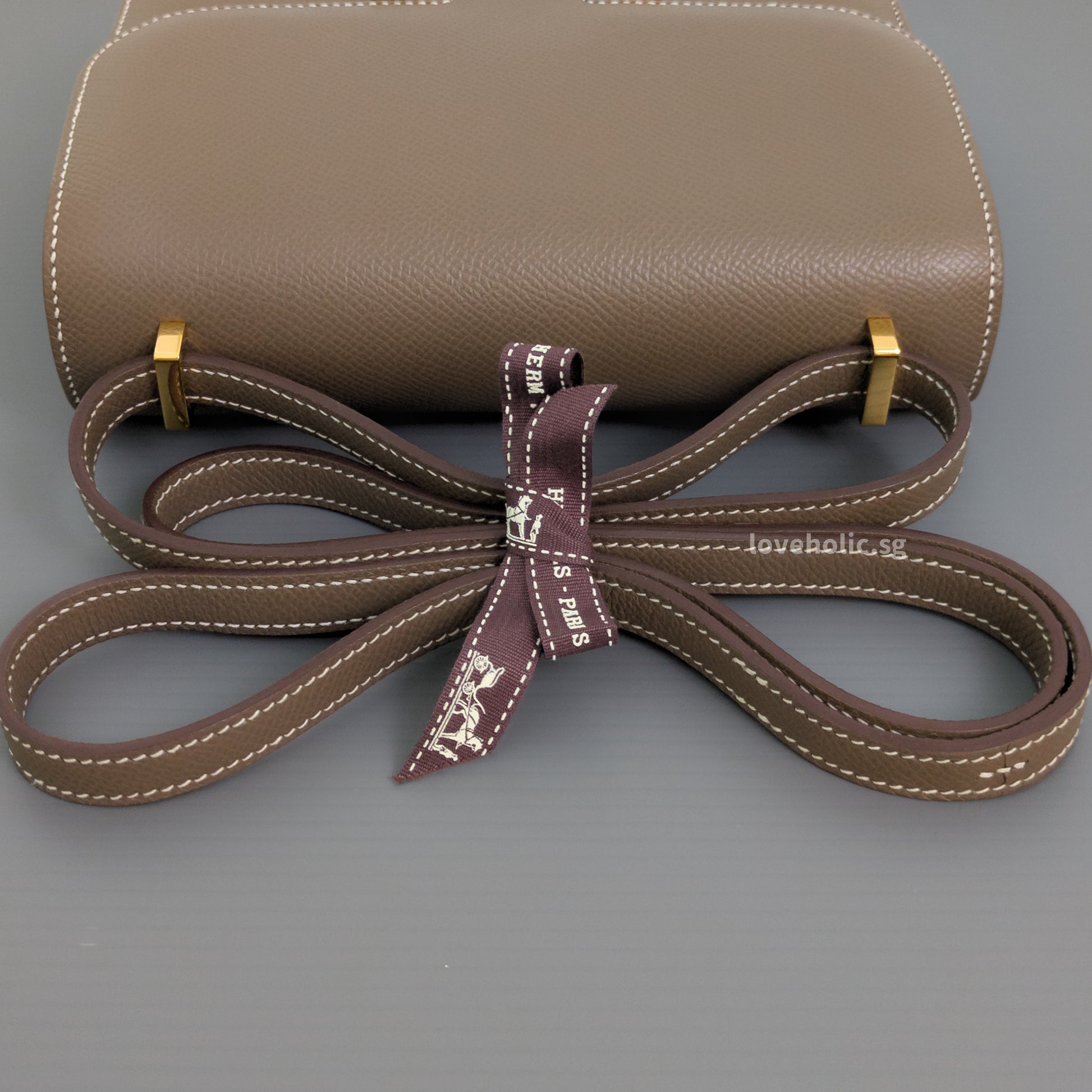 Hermes Constance 18 Mini | Etoupe Epsom Gold Hardware-details