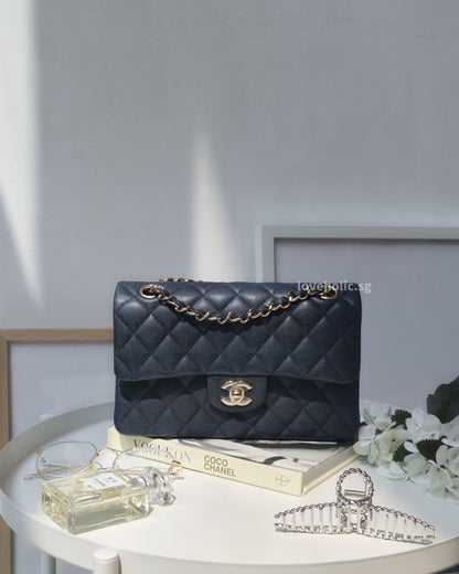 Chanel Classic Flap Small | 18B Midnight Blue Caviar Gold Hardware-front