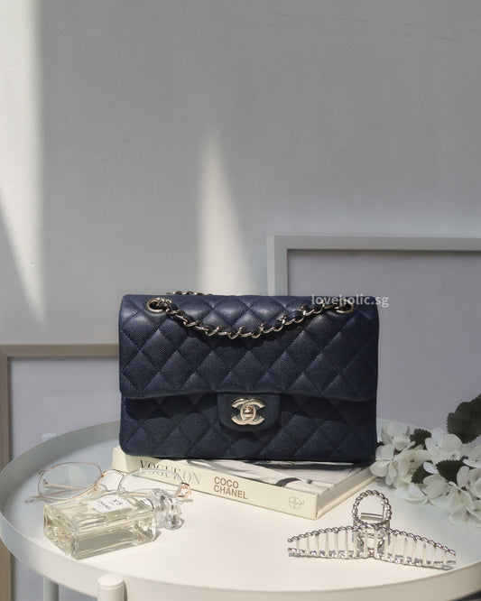 Classic Flap Small | 18B Midnight Blue Caviar Light Gold Hardware