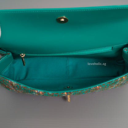 Chanel Flap Bag Metiers d'Art | Paris-Dakar Green Tweed Gold Hardware-details