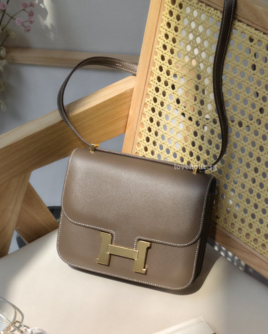 Hermes Constance 18 Mini | Etoupe Epsom Gold Hardware-front