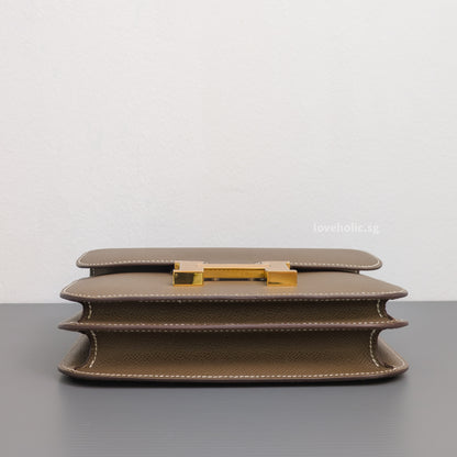 Hermes Constance 18 Mini | Etoupe Epsom Gold Hardware-details