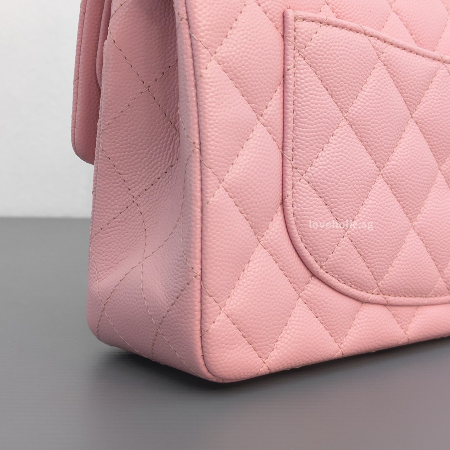 Classic Flap Small | 22C Sakura Pink Caviar Light Gold Hardware
