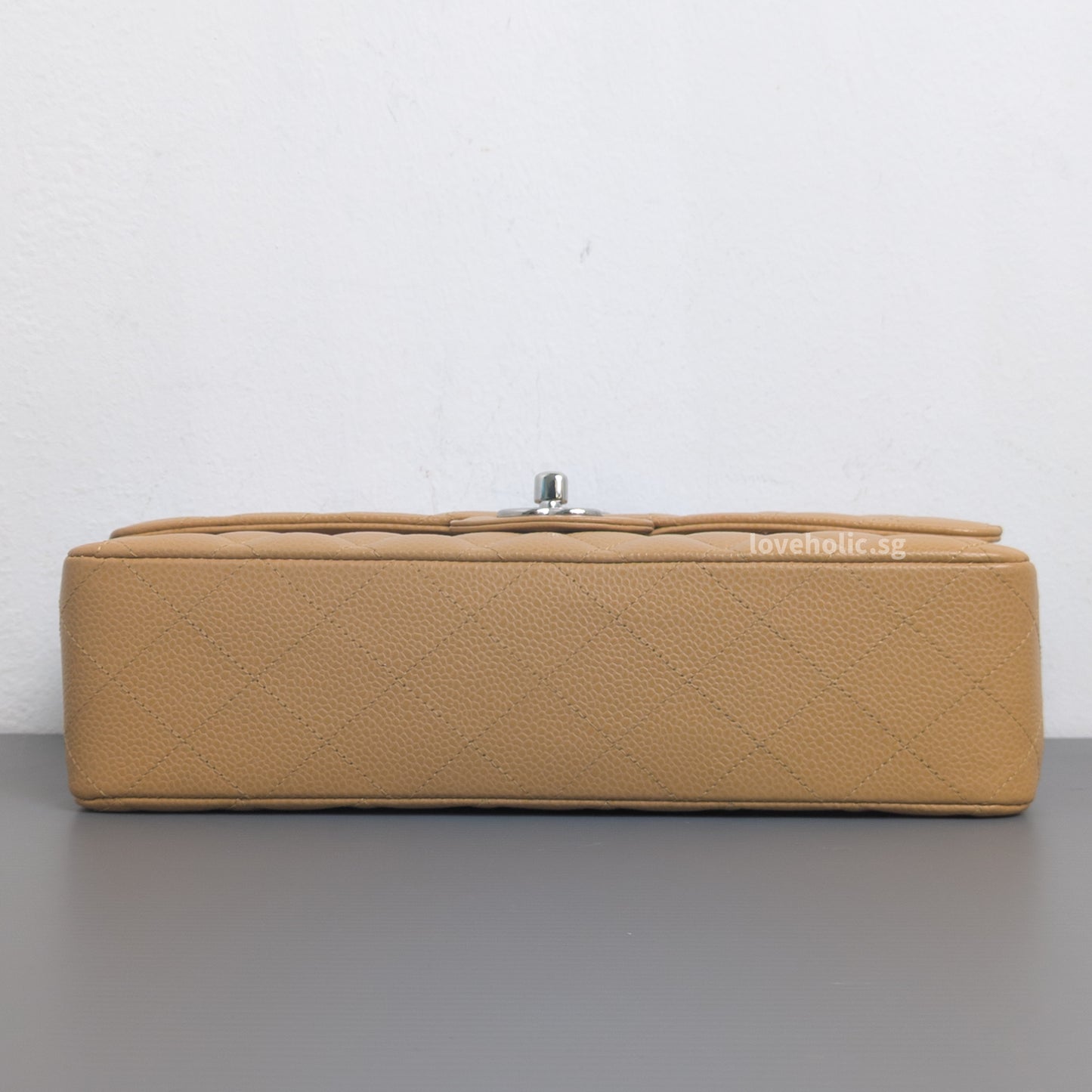 Vintage Classic Flap Medium | Dark Beige Caviar Silver Hardware