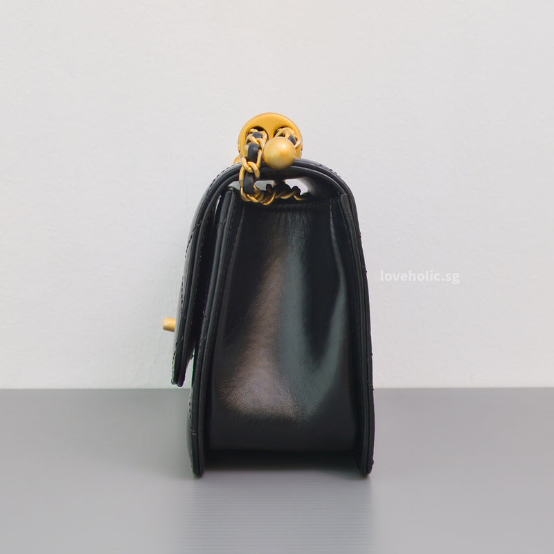 Chanel 24C Double Pearl Flap Bag Black Calfskin Brushed Gold Hardware-details