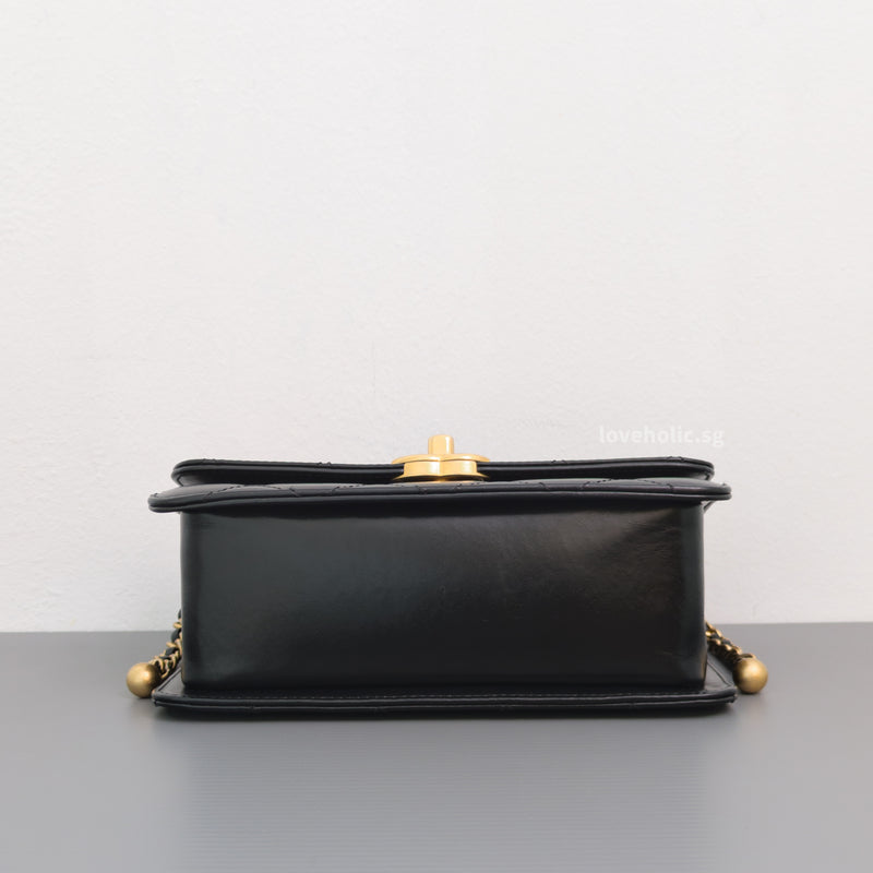 Chanel 24C Double Pearl Flap Bag Black Calfskin Brushed Gold Hardware-details