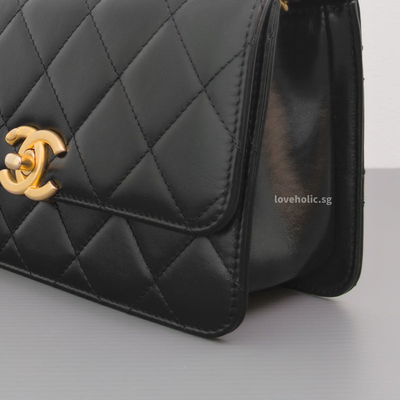 Chanel 24C Double Pearl Flap Bag Black Calfskin Brushed Gold Hardware-details