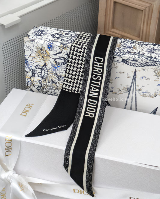 Dior Twilly 30 Montaigne Mitzah Scarf | Black and White Silk Twill -front