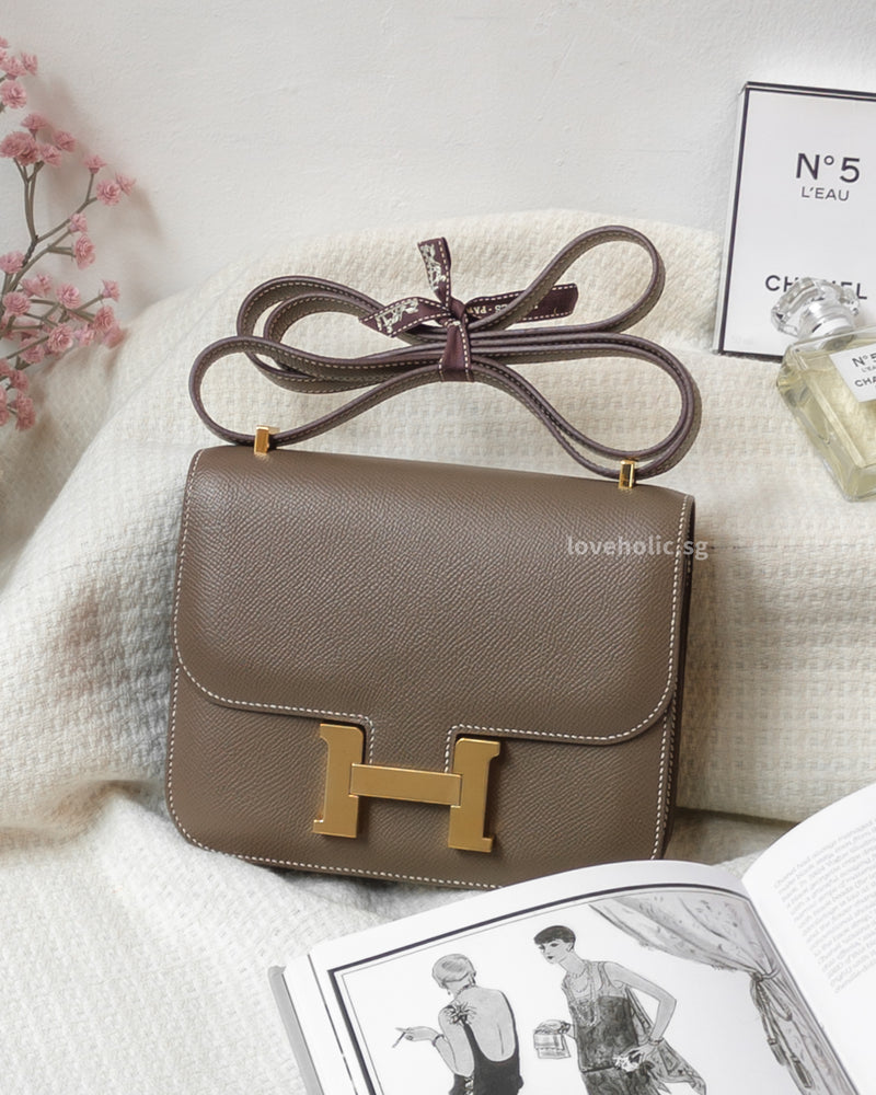 Constance Mini 18 | Etoupe Epsom Gold Hardware
