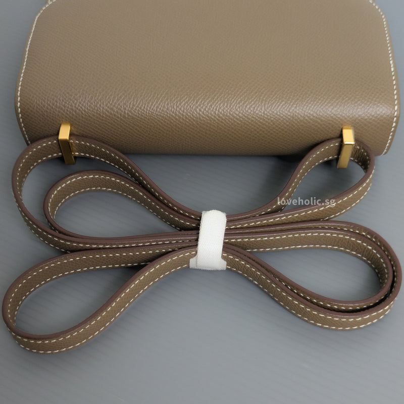 Hermes Constance Mini 18 | Etoupe Epsom Gold Hardware-details