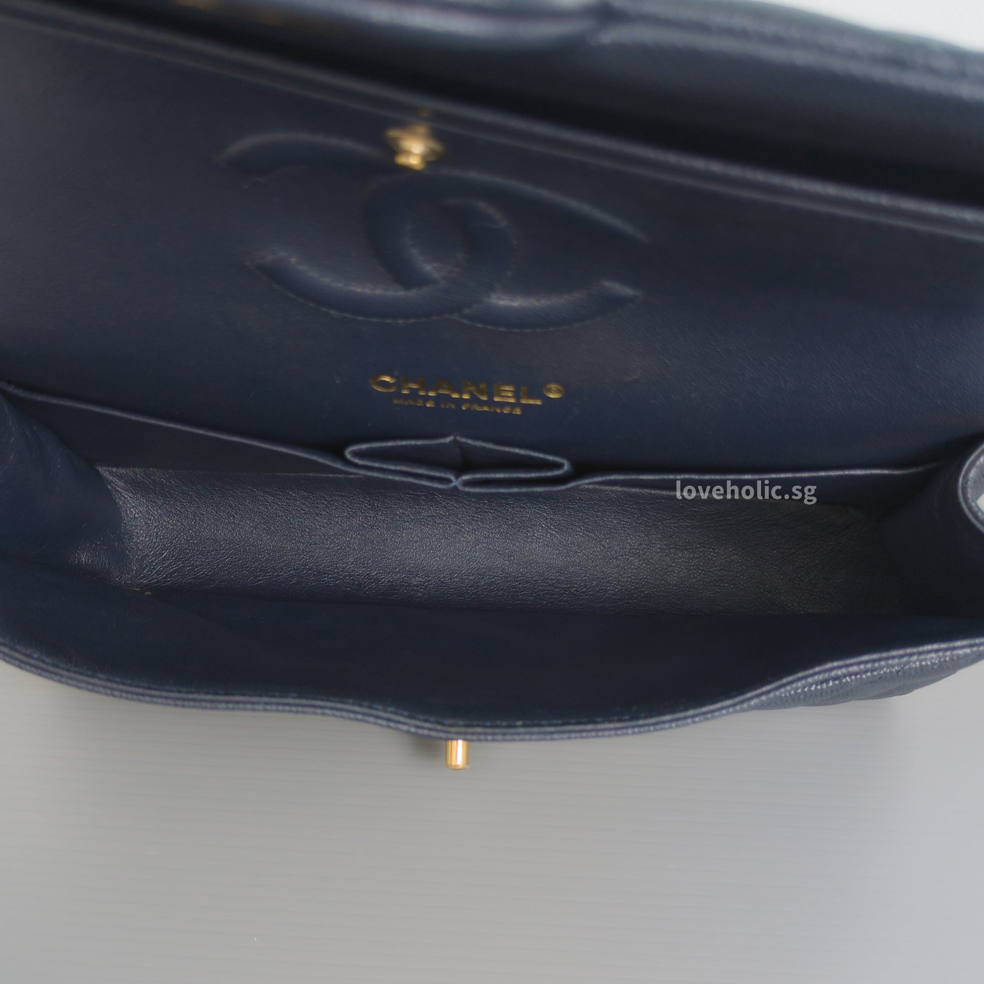 Chanel Classic Flap Medium | Midnight Blue Caviar Light Gold Hardware-details