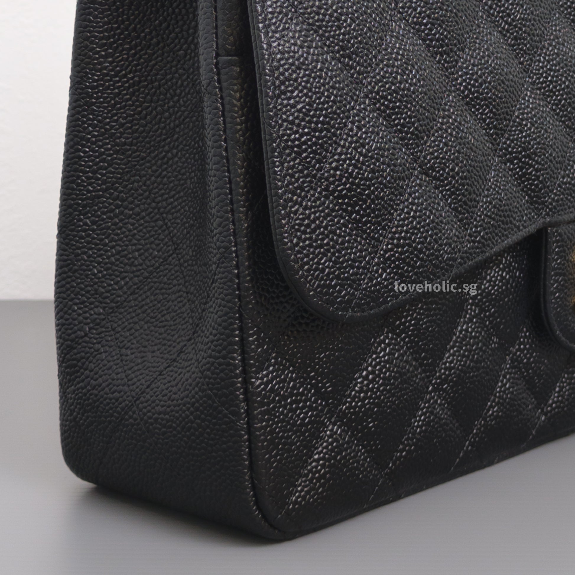 Chanel Classic Flap Jumbo | Black Caviar Gold Hardware-details