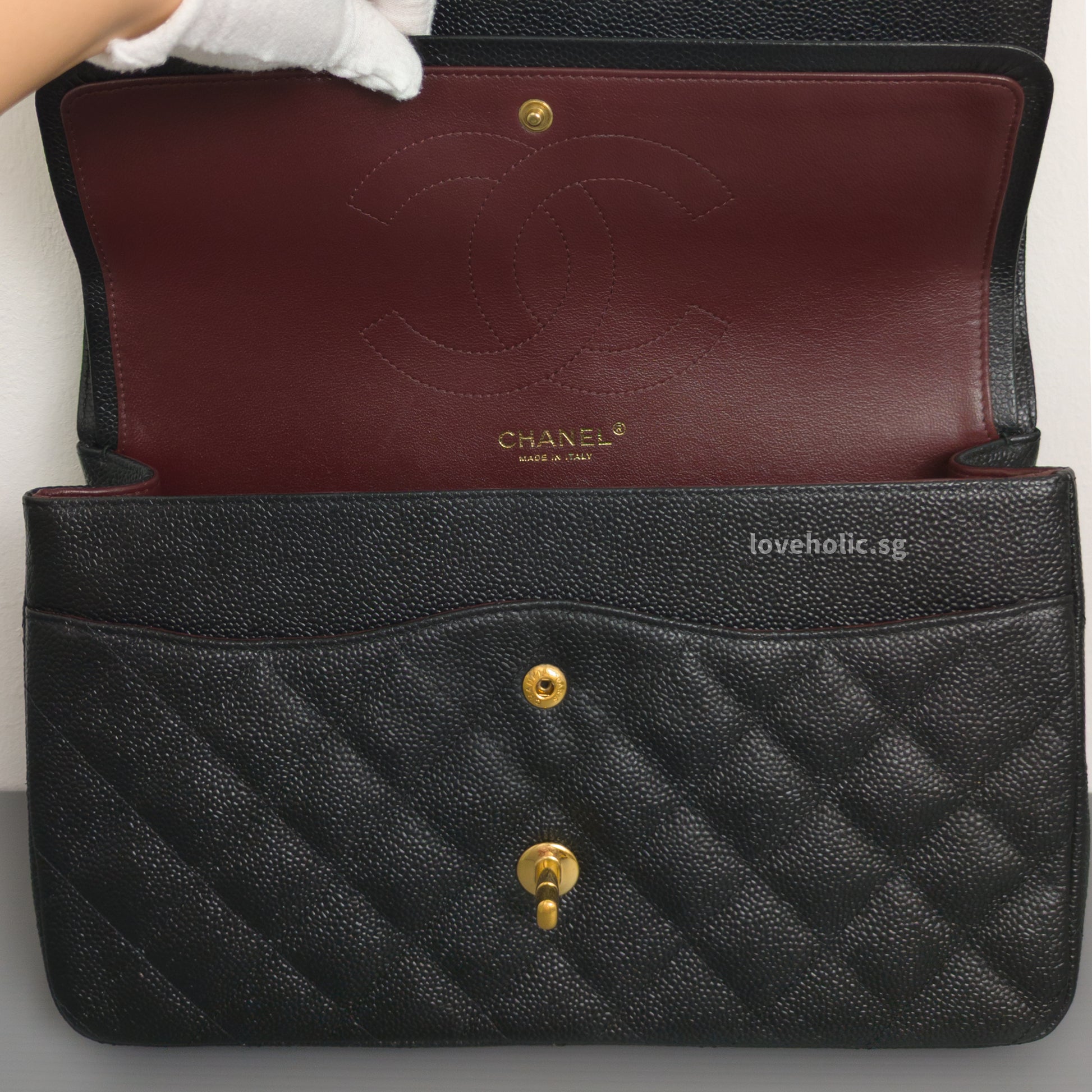 Chanel Classic Flap Jumbo | Black Caviar Gold Hardware-details
