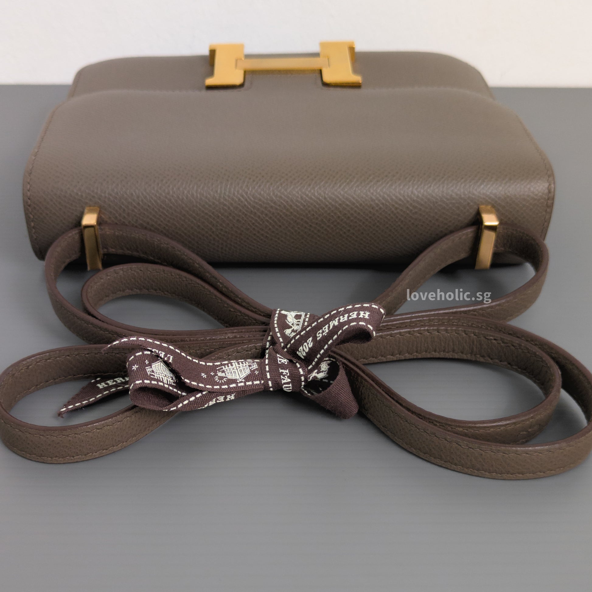 Hermes Constance 18 Mini | Etain Epsom Gold Hardware-details
