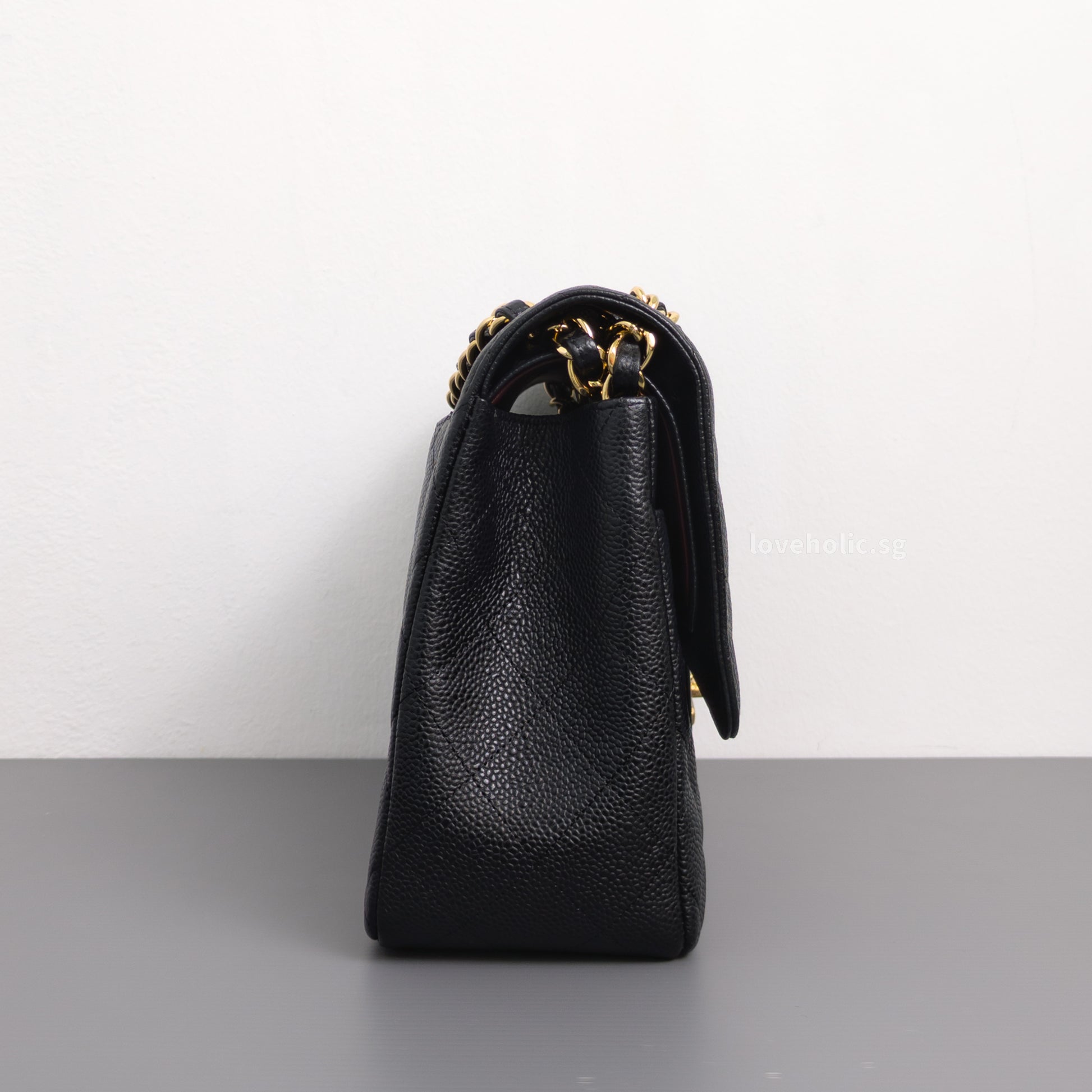 Chanel Classic Flap Jumbo | Black Caviar Gold Hardware-details