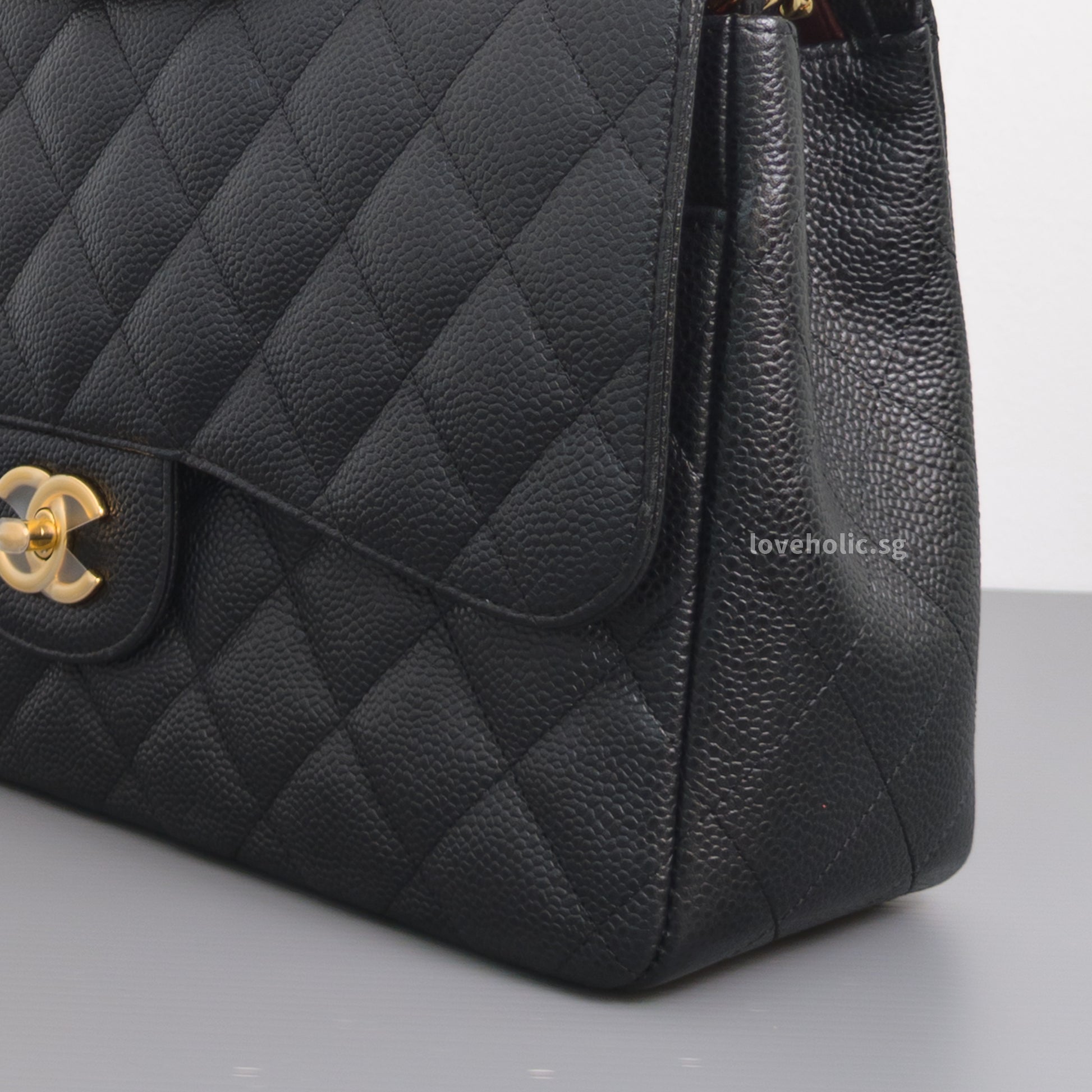 Chanel Classic Flap Jumbo | Black Caviar Gold Hardware-details