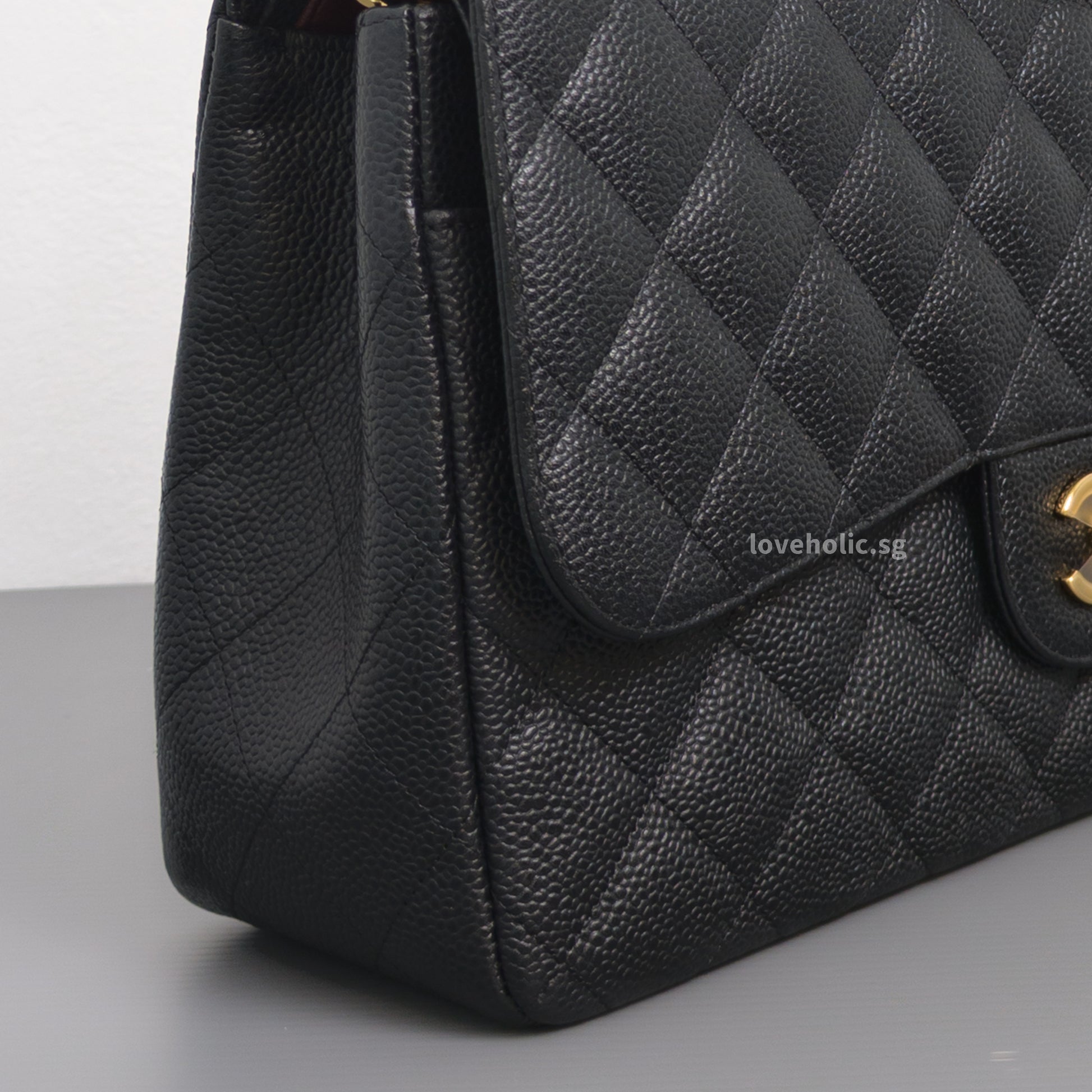 Chanel Classic Flap Jumbo | Black Caviar Gold Hardware-details