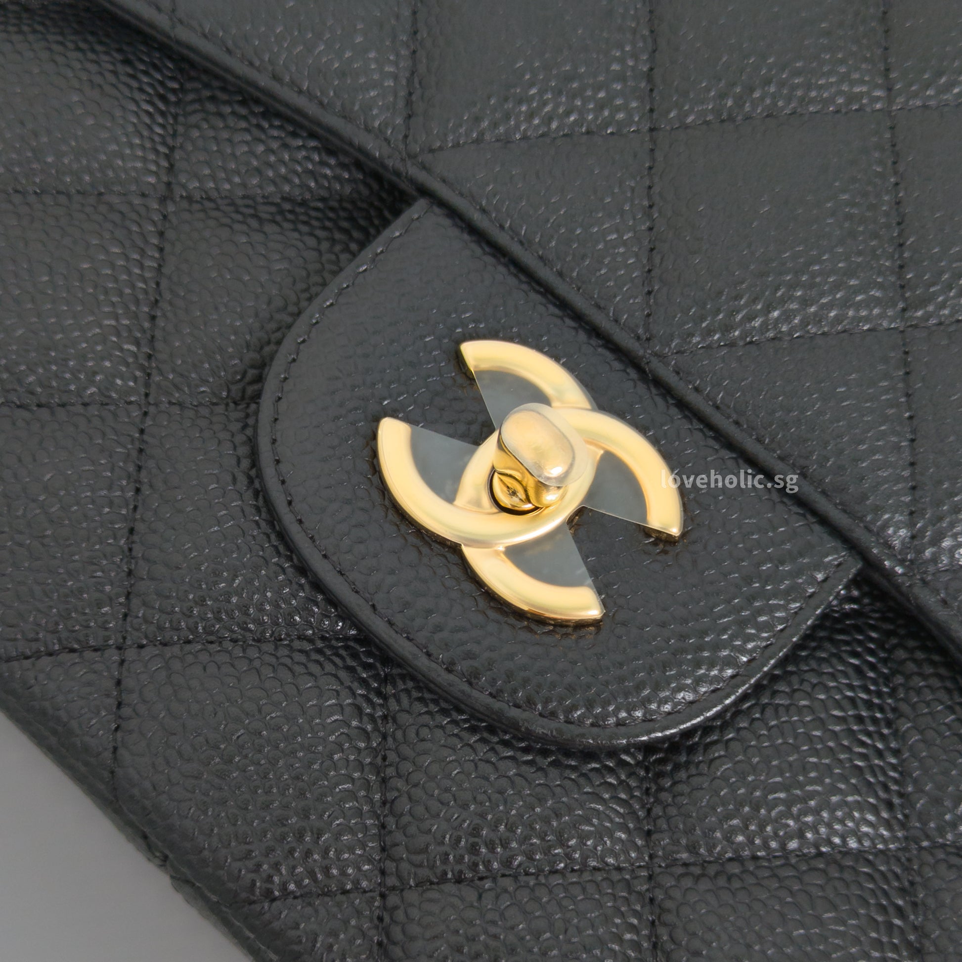 Chanel Classic Flap Jumbo | Black Caviar Gold Hardware-details